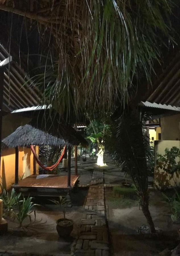 Matahari Inn Quần đảo Gili Ngoại thất bức ảnh